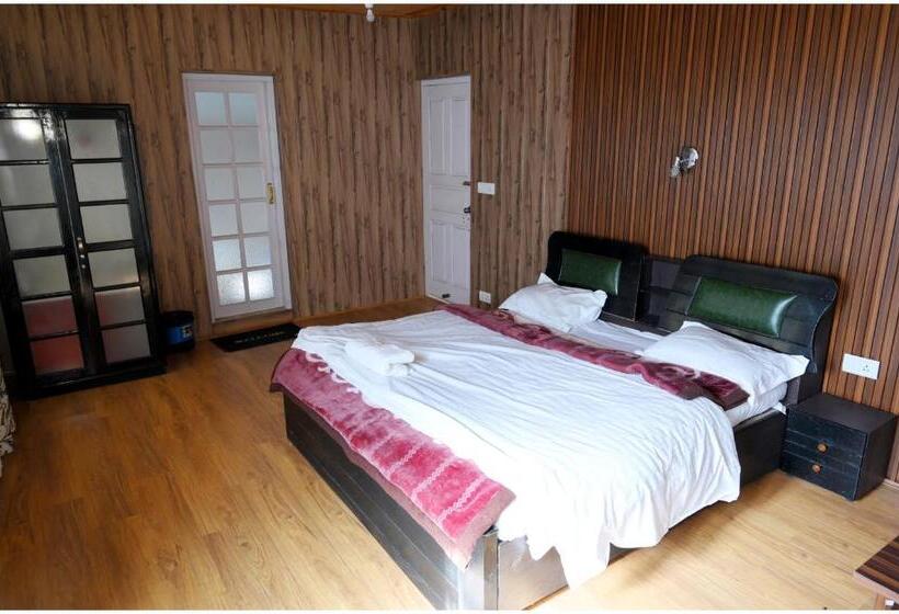 پانسیون White House Cottage