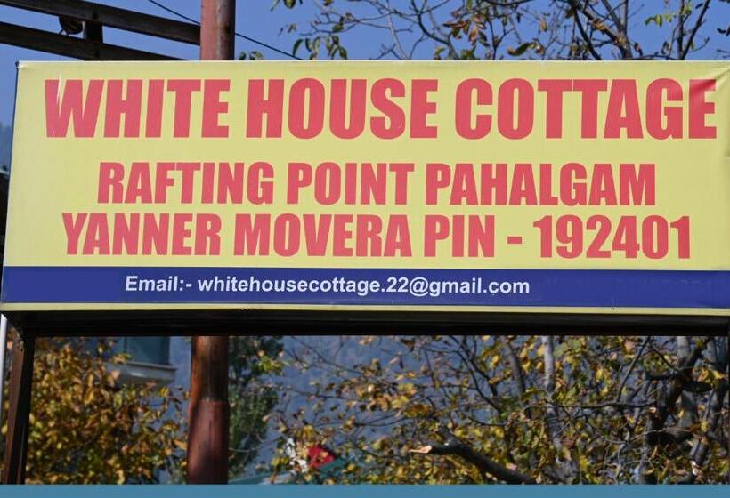 پانسیون White House Cottage