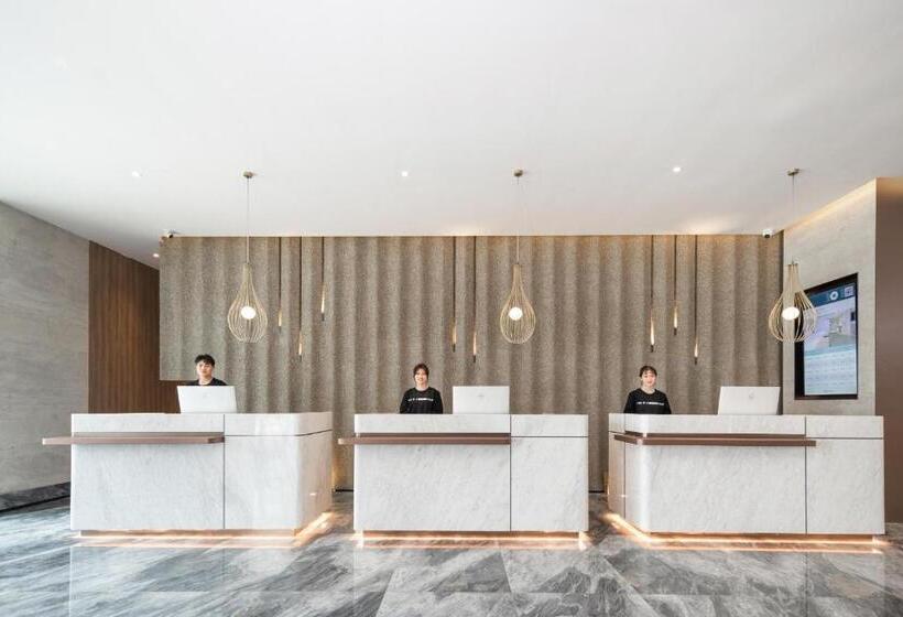 Atour Hotel Xiamen Meifeng Binhai Romantic Line