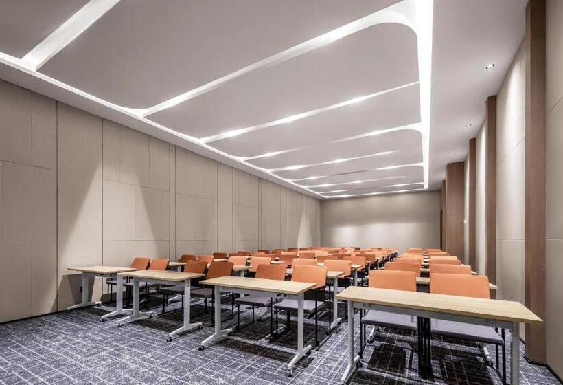 Atour Hotel Xiamen Meifeng Binhai Romantic Line