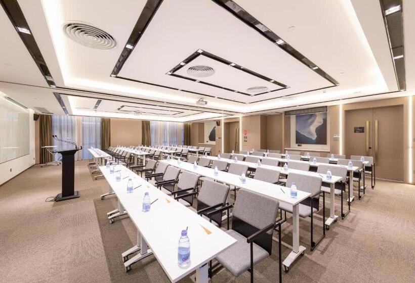 Atour Hotel Zhuhai Tangjiawan University Jinding Plaza