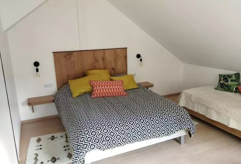 Aamiaismajoitus (B&B) L écrin Des Biches