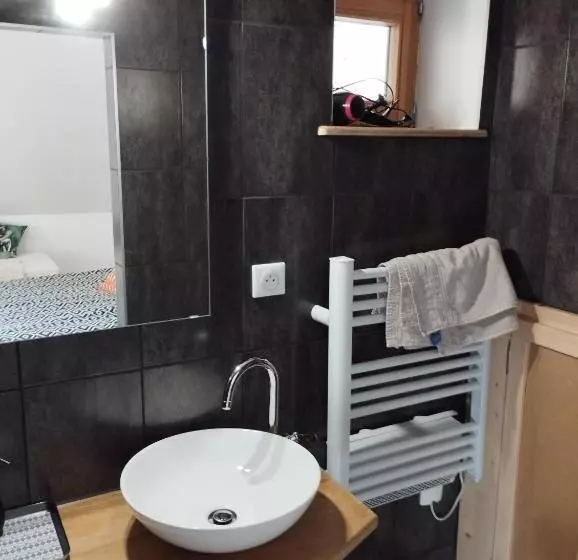 Aamiaismajoitus (B&B) L écrin Des Biches