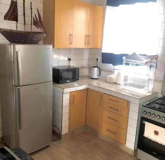 تختخواب و صبحانه White House Apartment