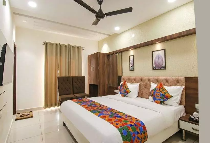 Fabhotel Spring
