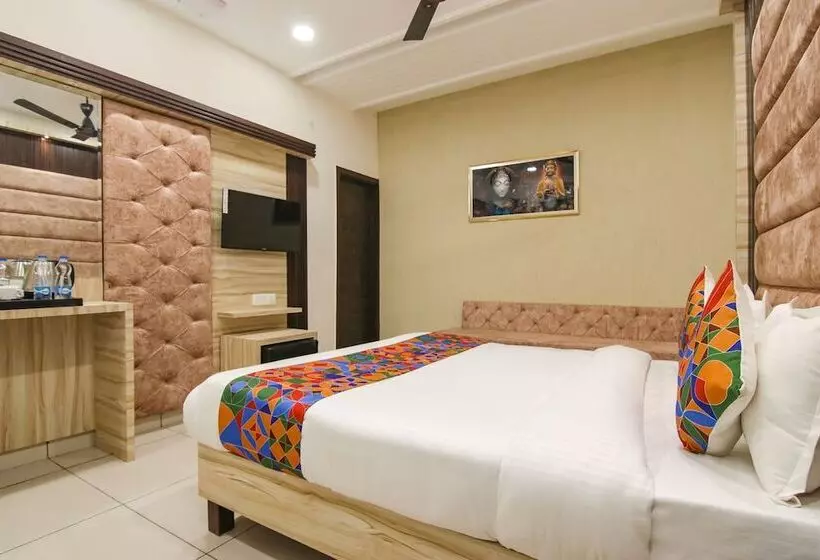 Fabhotel Spring