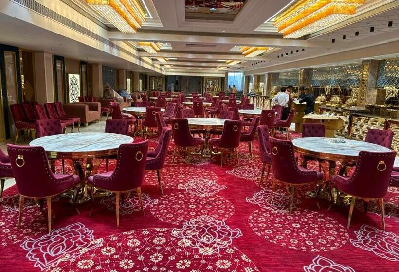 Hotel Krystal Klyde Inn