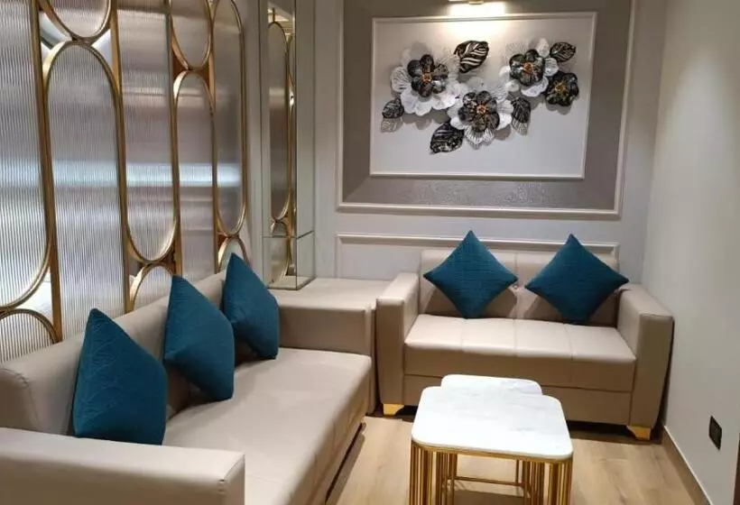 ホテル Krystal Klyde Inn