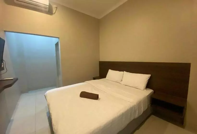هتل Oyo 93287 Pioneer Pasar Baru