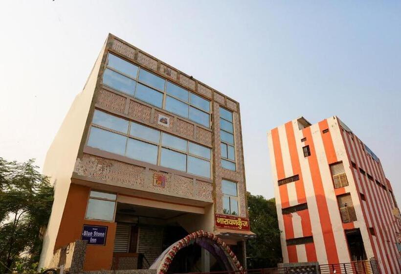 בית מלון כפרי Oyo Blue Stone Inn