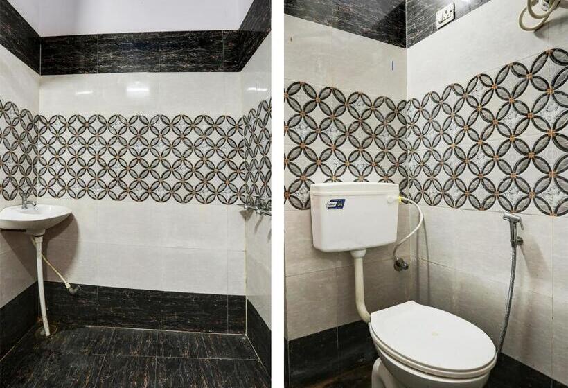 בית מלון כפרי Oyo Blue Stone Inn