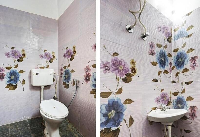 בית מלון כפרי Oyo Blue Stone Inn