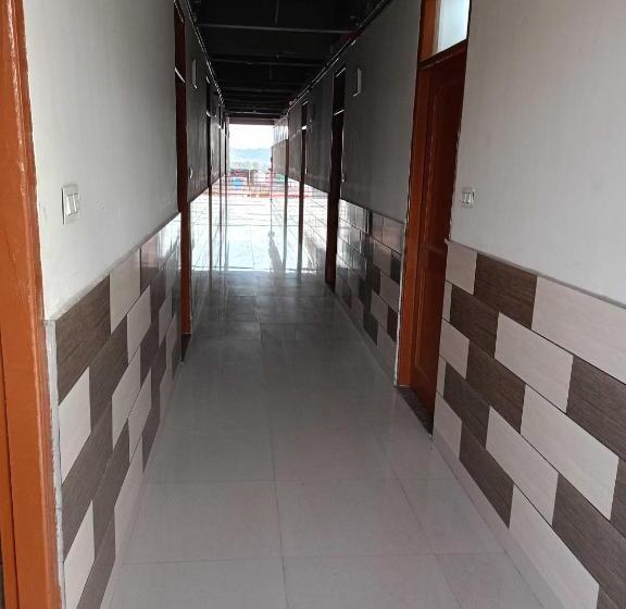 בית מלון כפרי O Parmar Palace