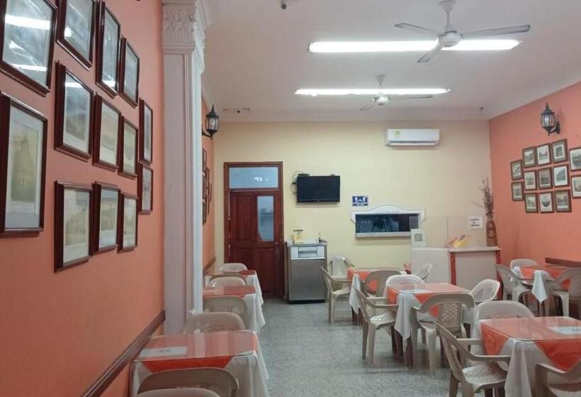 酒店 Paseo Colon Inn