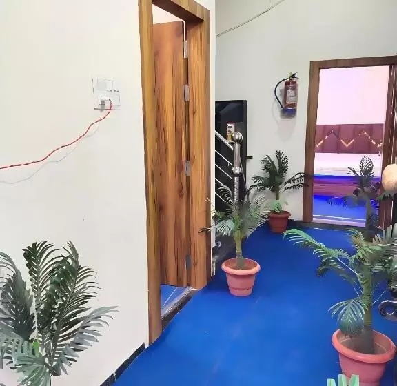ホテル Prabhu Palace