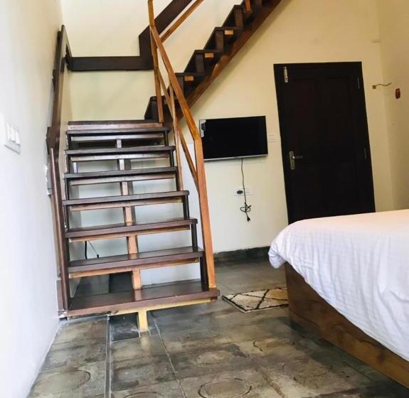 Отель Sana Estate Stay