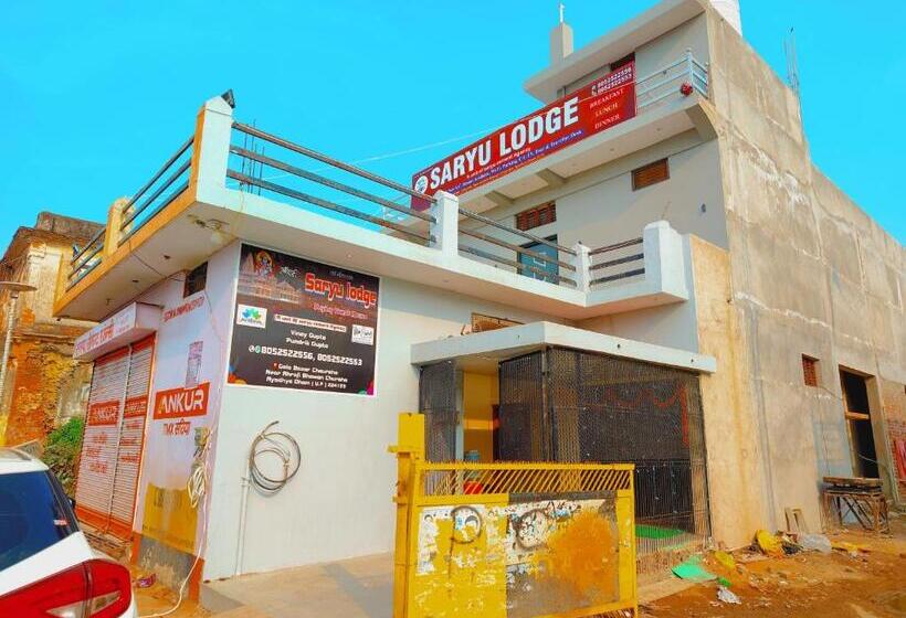 Hotel Fabexpress Saryu