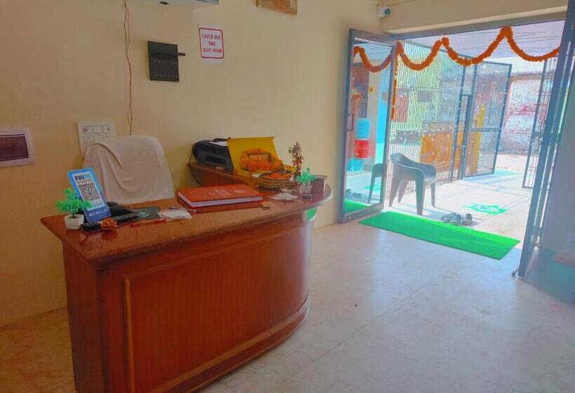 Hotel Fabexpress Saryu