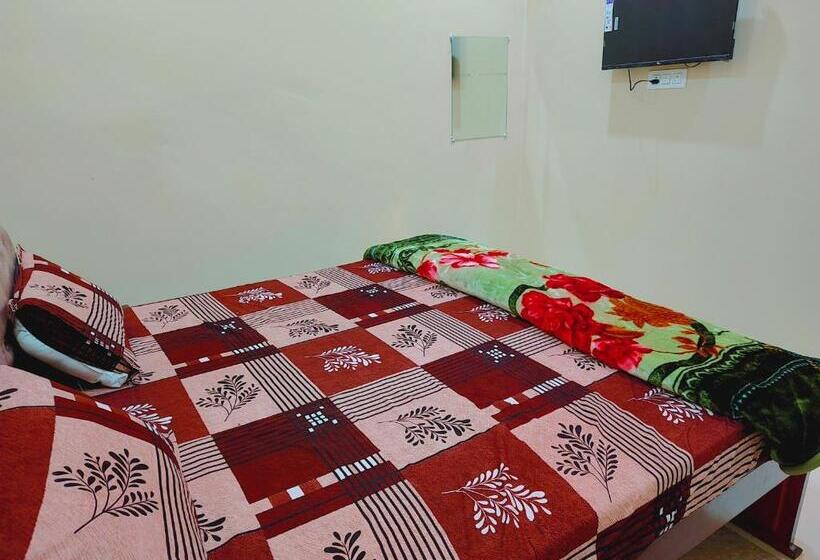 Hotel Fabexpress Saryu