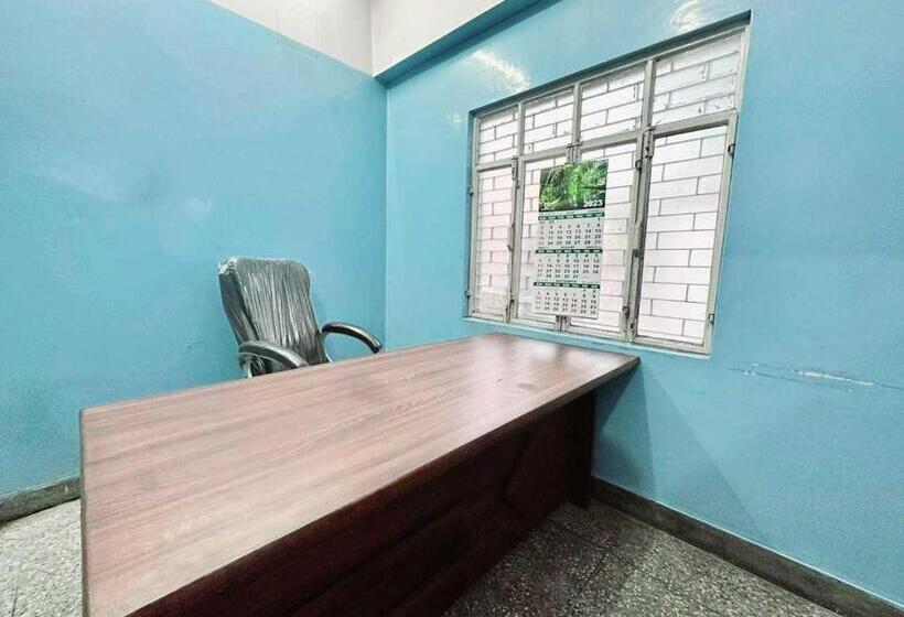 호텔 Spot On Shri Ji Radhe Krishna Marriage Home