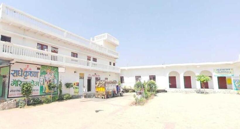 호텔 Spot On Shri Ji Radhe Krishna Marriage Home