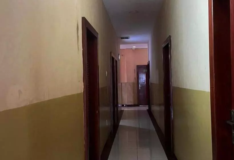 Capital O 93285 Residence Hotel Syariah