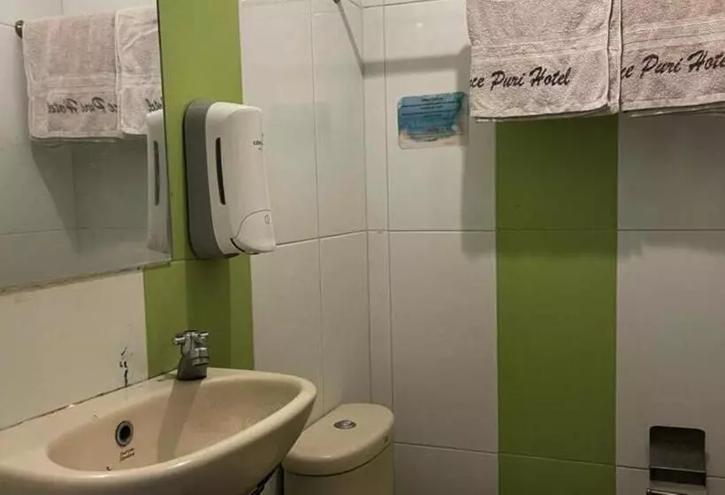 Capital O 93285 Residence Hotel Syariah