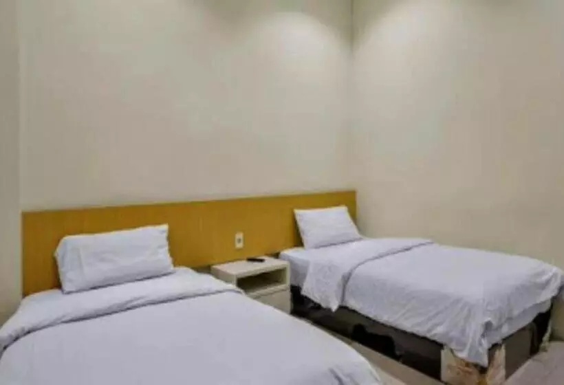 Capital O 93285 Residence Hotel Syariah