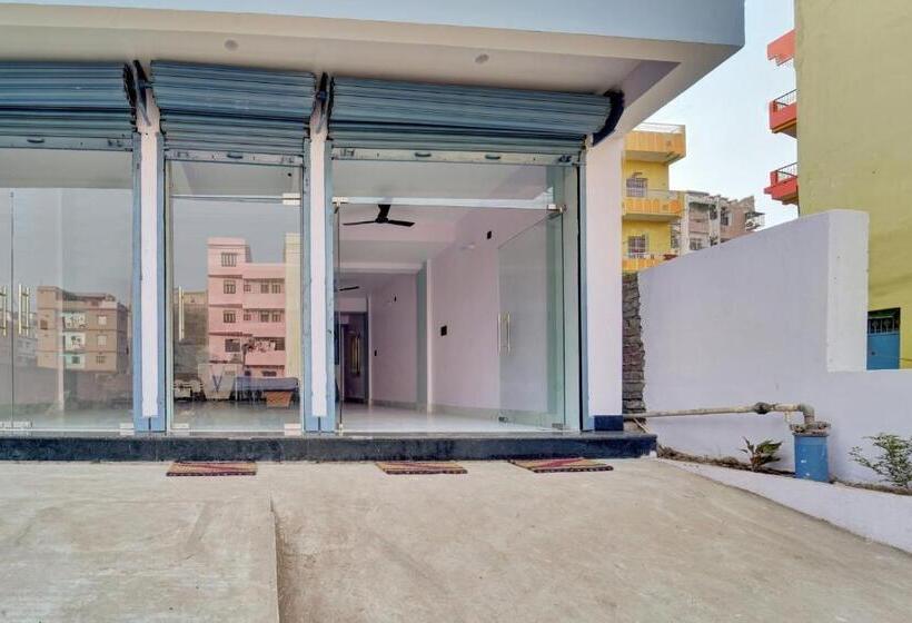 Oyo Flagship Hotel R P Royal