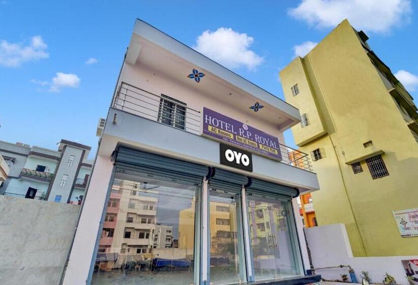 Oyo Flagship Hotel R P Royal