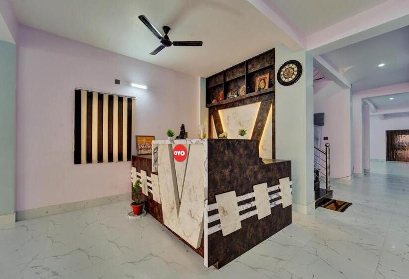 Oyo Flagship Hotel R P Royal