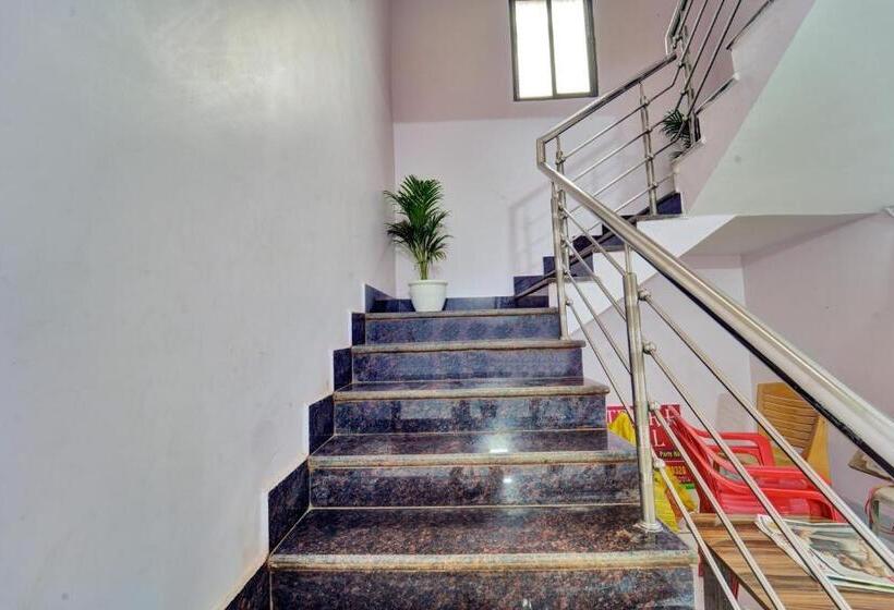 Oyo Flagship Hotel R P Royal