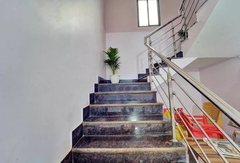Oyo Flagship Hotel R P Royal