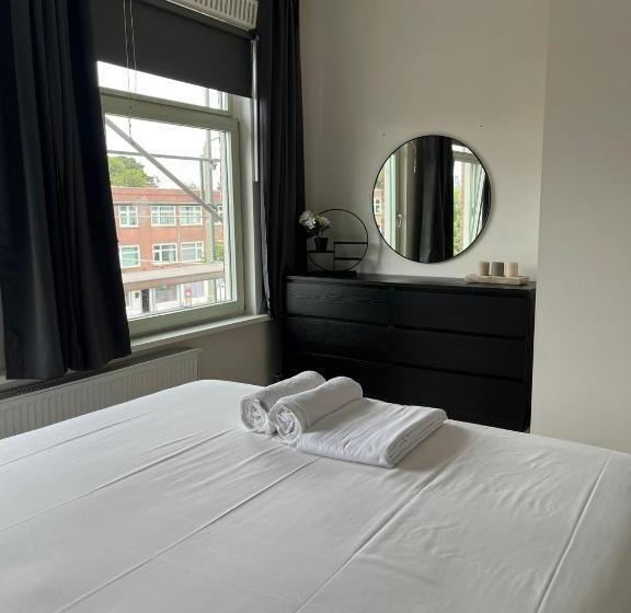 پانسیون Cosy Apartment In The Hague!
