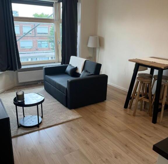 پانسیون Cosy Apartment In The Hague!