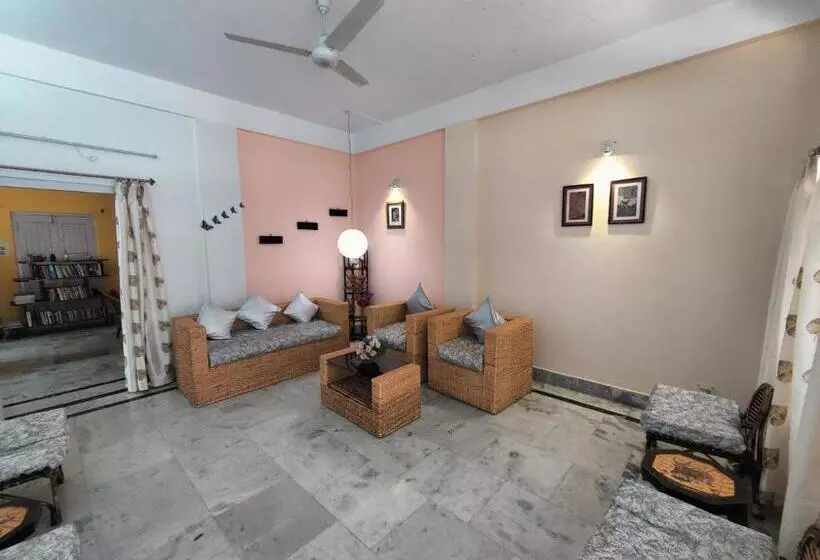 ペンション Gitali’s Homestay