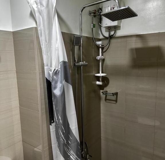 Shore 2 Residences   2 Full Double Bed Size