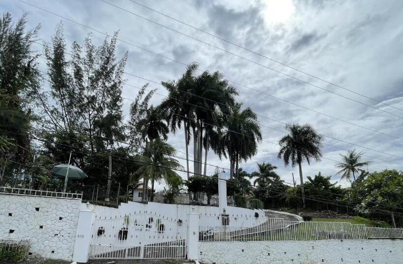 هاستل The Lodge @ Peaceful Palms