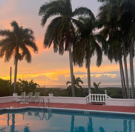 هاستل The Lodge @ Peaceful Palms