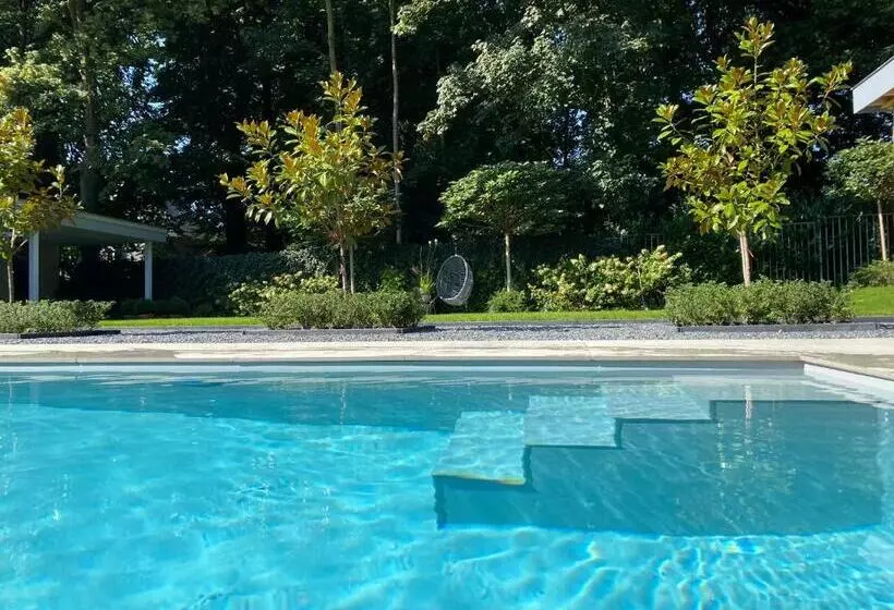 ベッドアンドブレックファースト B En B De Jufferswaard