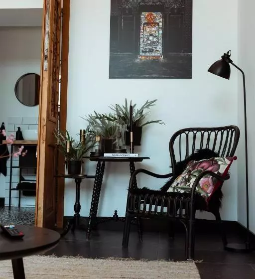 ベッドアンドブレックファースト B En B De Jufferswaard