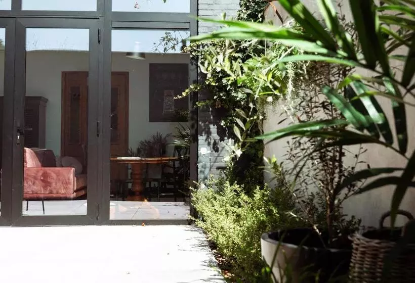 ベッドアンドブレックファースト B En B De Jufferswaard