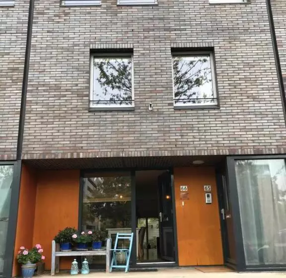 تختخواب و صبحانه Great House For Two In Amsterdam