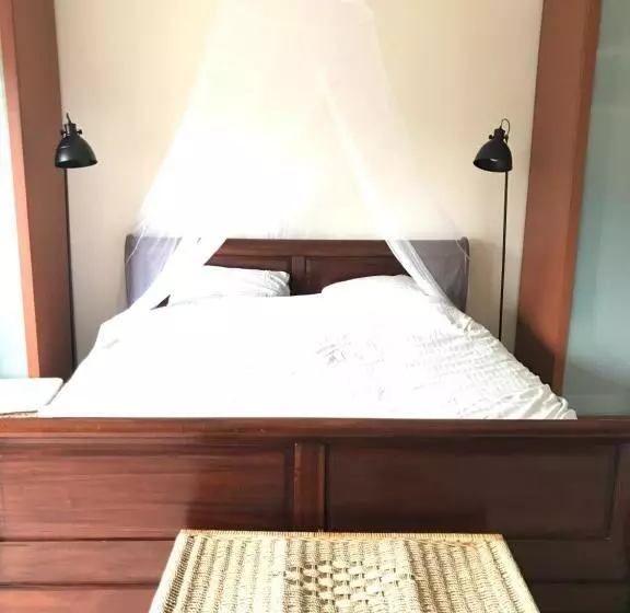 تختخواب و صبحانه Great House For Two In Amsterdam