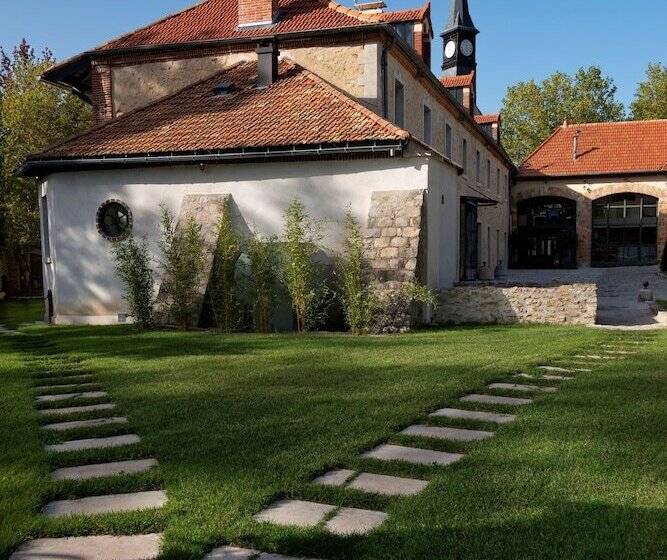 민박 Le Clocher De La Duchesse