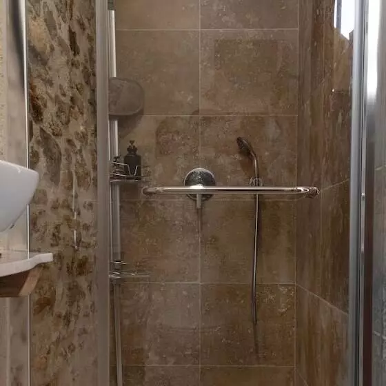 Aamiaismajoitus (B&B) Le Clocher De La Duchesse