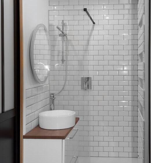 민박 Le Clocher De La Duchesse