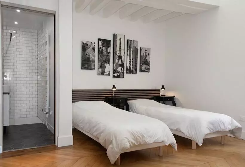 Aamiaismajoitus (B&B) Le Clocher De La Duchesse