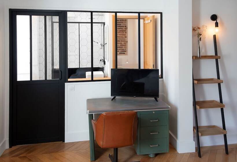 민박 Le Clocher De La Duchesse