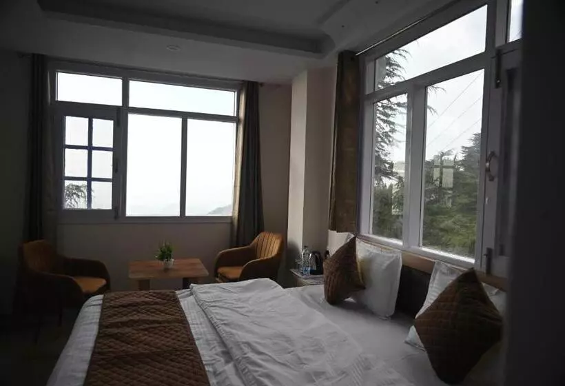 ベッドアンドブレックファースト Pine Ville Shimla